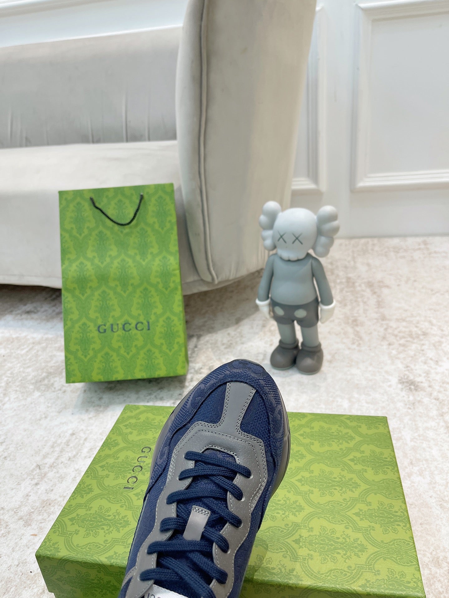 GG RHYTON TRAINER NAVY AND GRAY LAMBSKIN