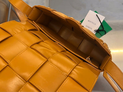 CASSETTE 28 IN SANDSTONE ORANGE SOFT LAMBSKIN