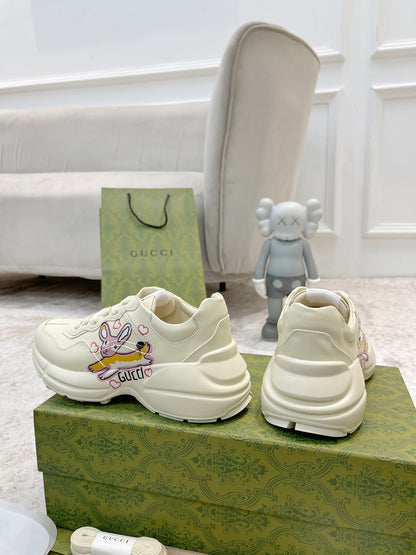 GG RHYTON TRAINER WHITE LAMBSKIN WITH FOX ICON