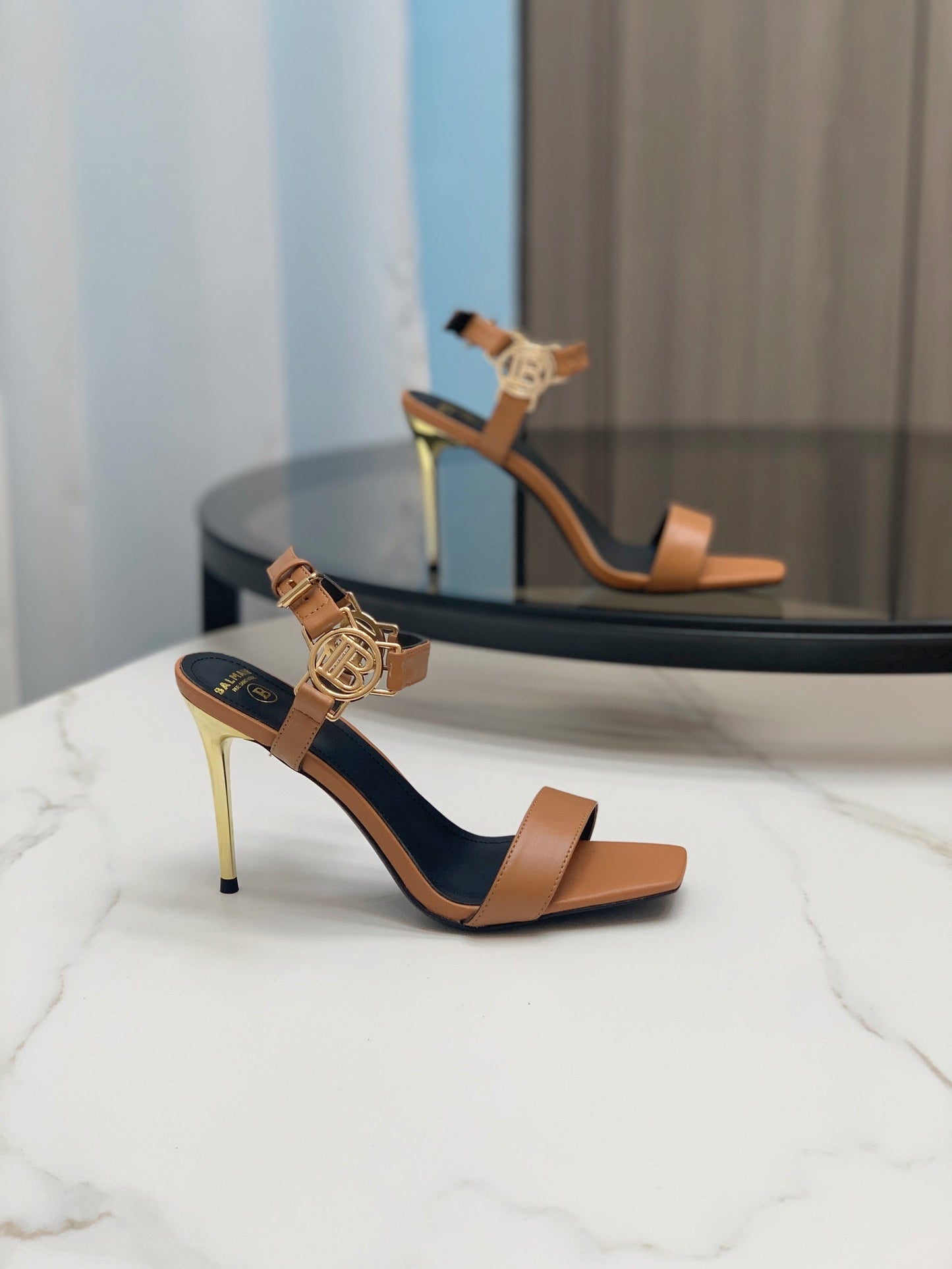 BALMAIN 25S HIGH HEELS WITH B METAL DETAIL 95MM IN CARAMEL CALFSKIN