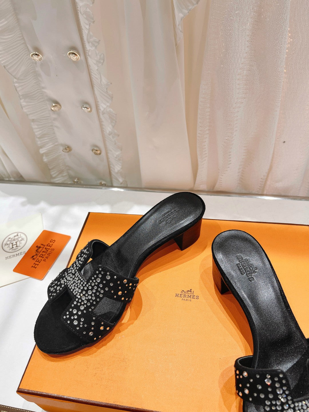 0ASIS SANDALS BLACK LAMBSKIN ATTACH CRYSTAL