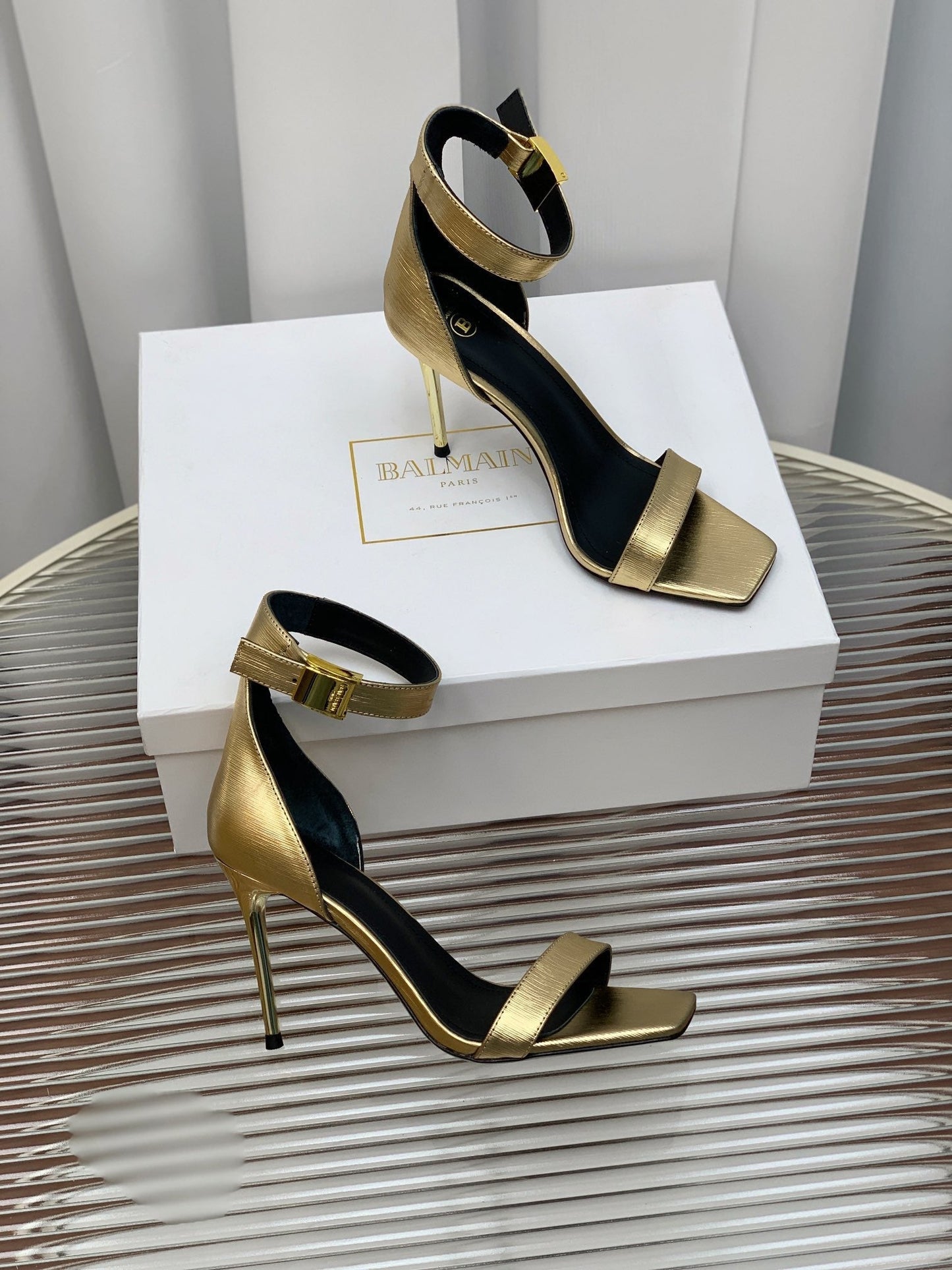 BALMAIN 25S METAL BUCKLE HIGH HEELS 95MM IN GOLD CALFSKIN