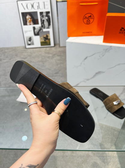 Giulia Sandal Brown Suede Black Calfskin