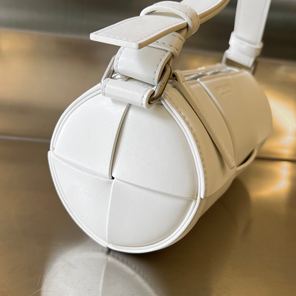 SMALL CYLINDER CASSETTE 21 IN WHITE CALFSKIN