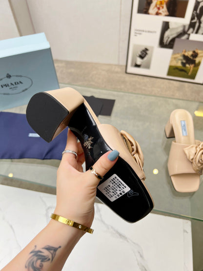 PRA FLOWER BLOCK HEELS 75 BEIGE CALFSKIN