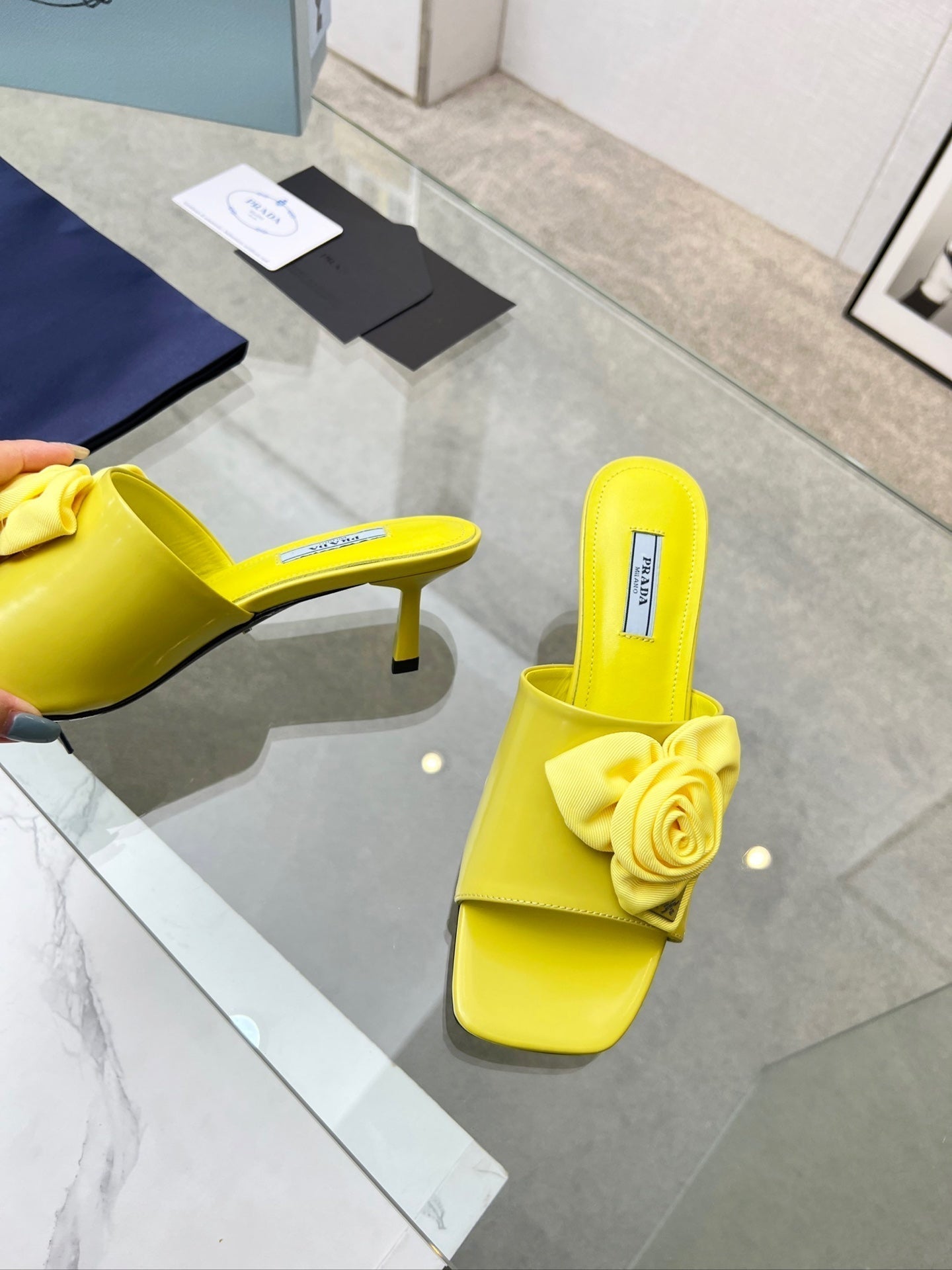 PRA FLOWER POINTED HEELS 55 LEMON CALFSKIN