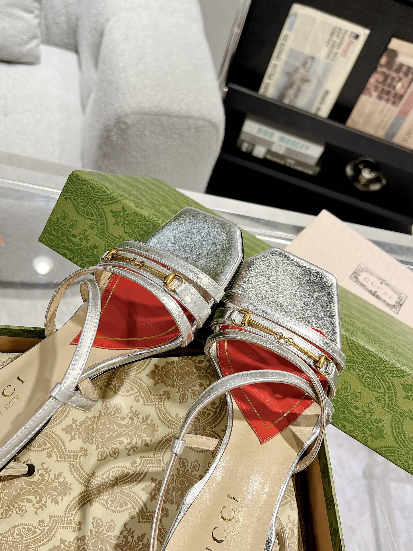 HIGH HEEL 65MM IN SILVER CALFSKIN WITH RED HEART