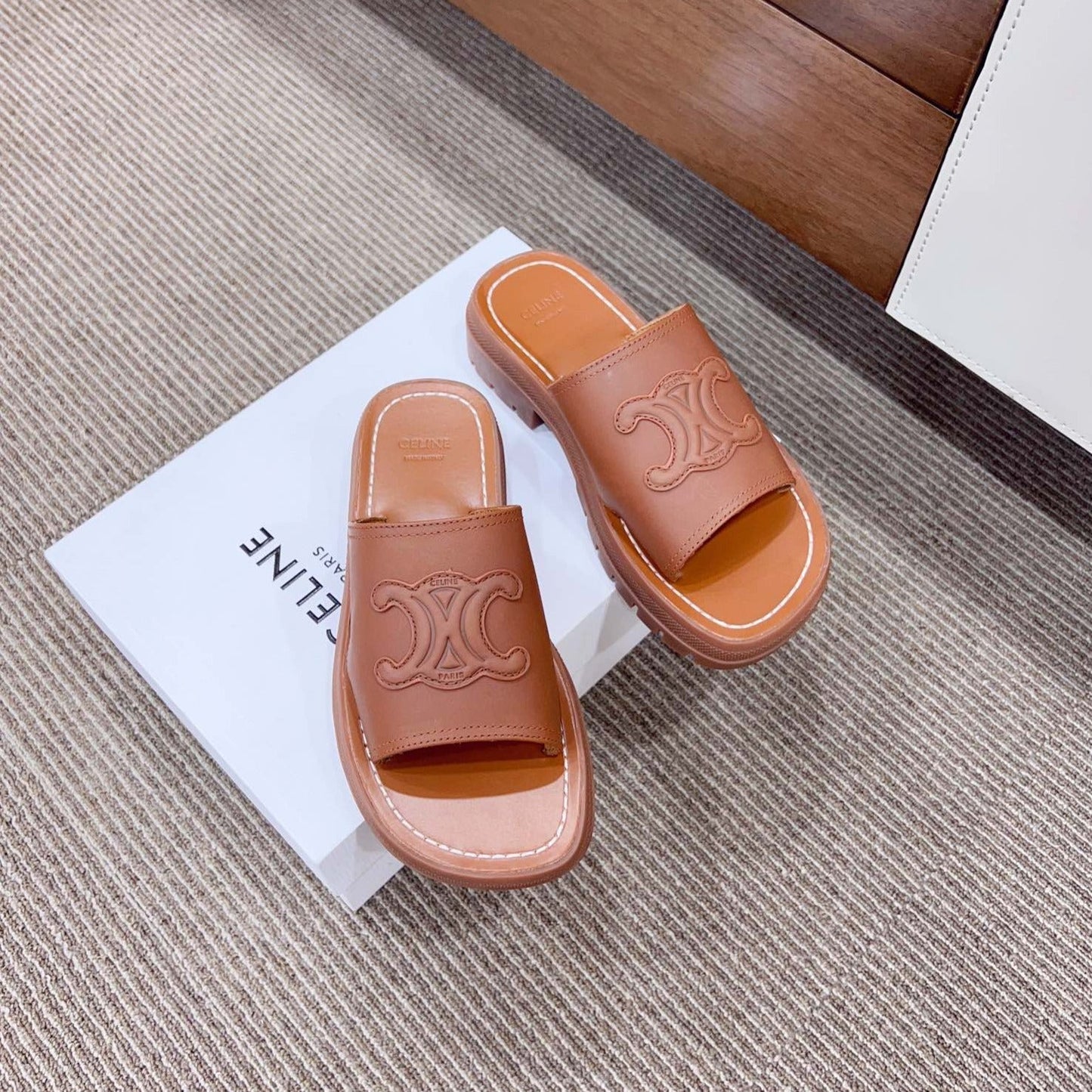 LEA TRIOMPHE PLATFORM SLIDES WOMEN VEGETABLE TANNED CALFSKIN BROWN