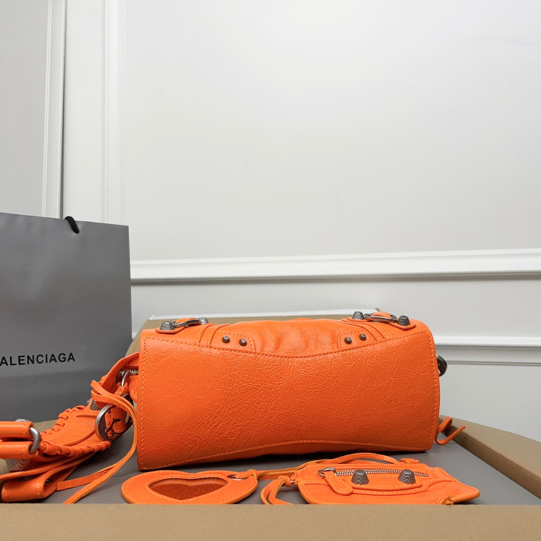 NEO CAGOLE 26 IN ORANGE LAMBSKIN