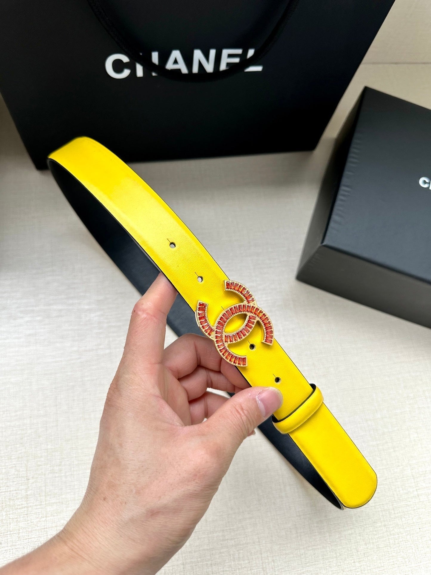 CHANEL 25S BELT 30 MM IN YELLOW CALFSKIN 616967