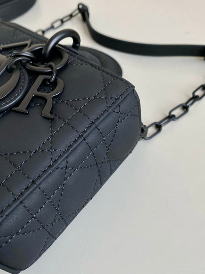D-JOY BAG 22 IN BLACK LAMBSKIN