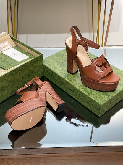 GG 120 INTERLOCKING G SANDAL CARAMEL CALFSKIN