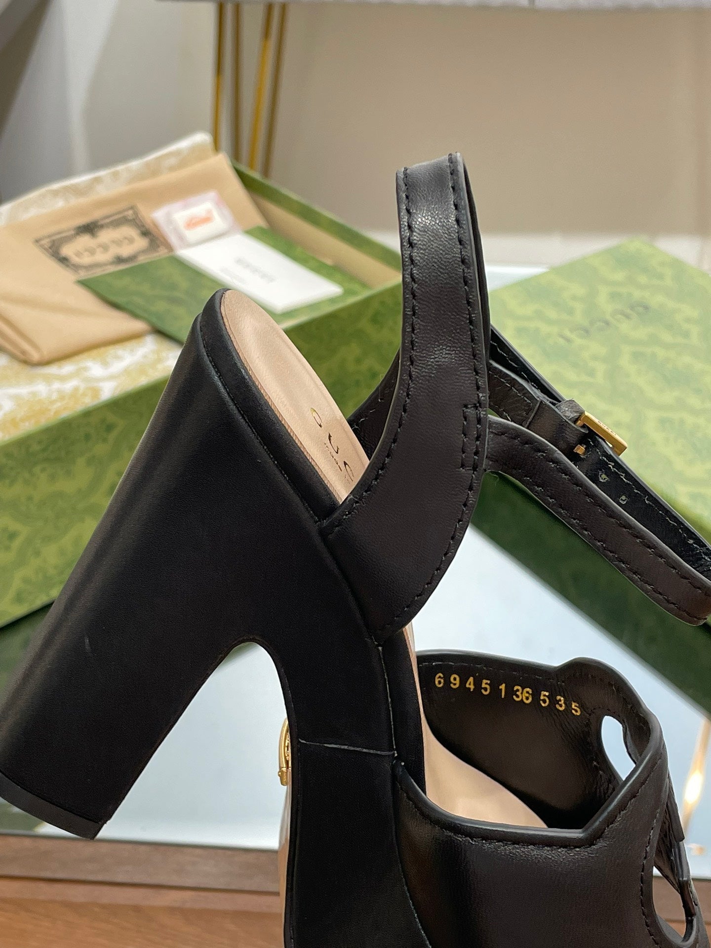 GG 120 INTERLOCKING G SANDAL BLACK CALFSKIN