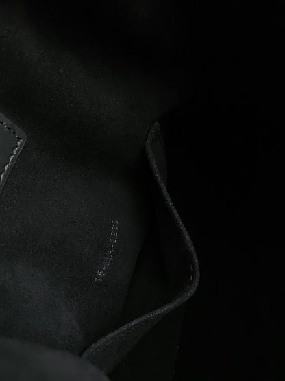 MEDIUM C'EST 24 IN BLACK CD-EMBOSSED CALFSKIN