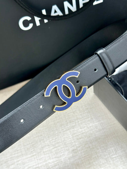 CC 30MM BELT IN BLACK SMOOTH CALFSKIN WITH NAVY BLUE METAL LOGO