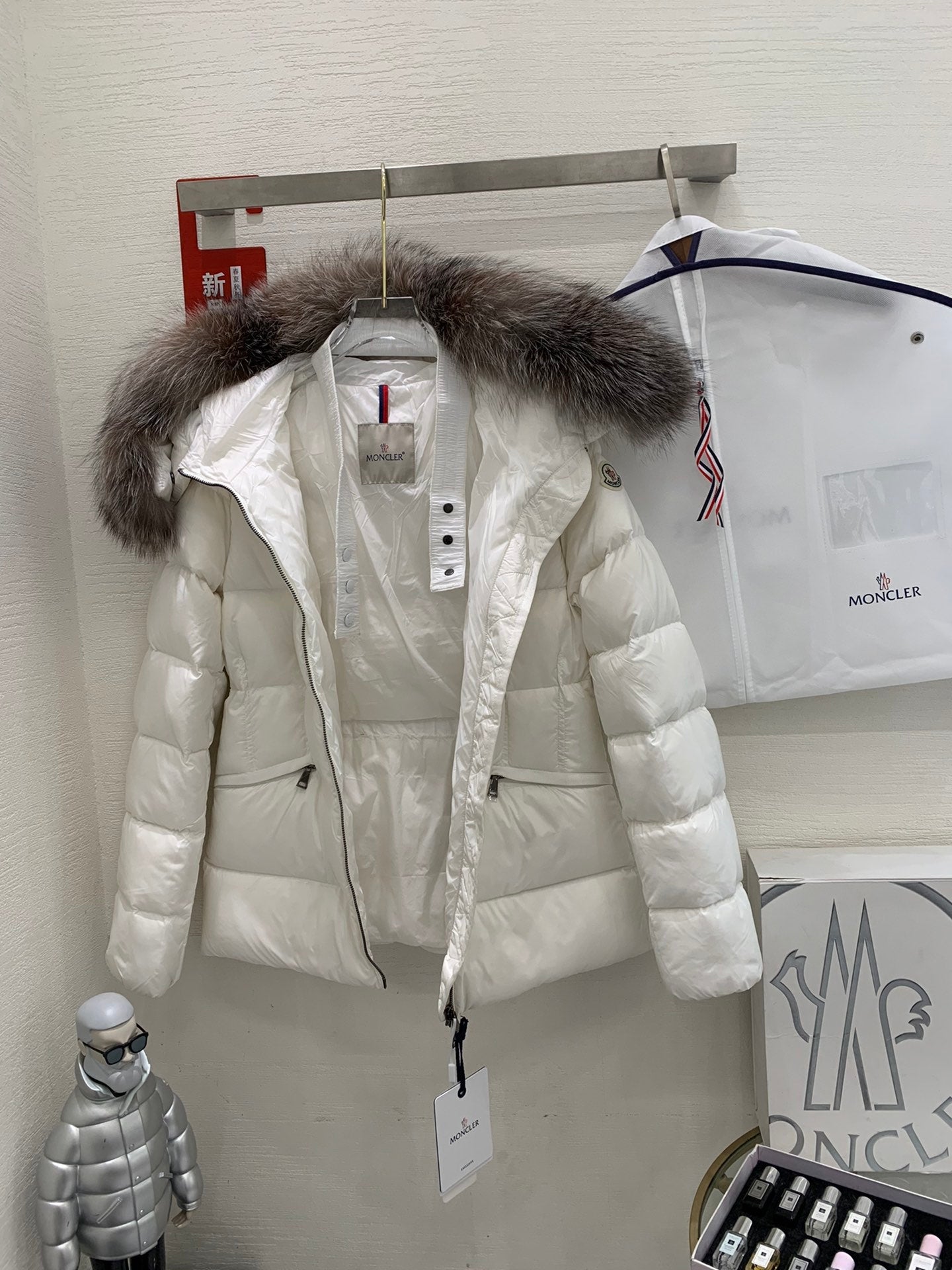 Moncler Style Women’s Hooded Down Puffer Coat – Style 126