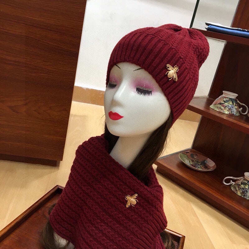 SET SCARF AND HAT IN JAM RED WOOL 945022