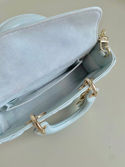 D-JOY BAG 22 IN LIGHT BLUE LAMBSKIN