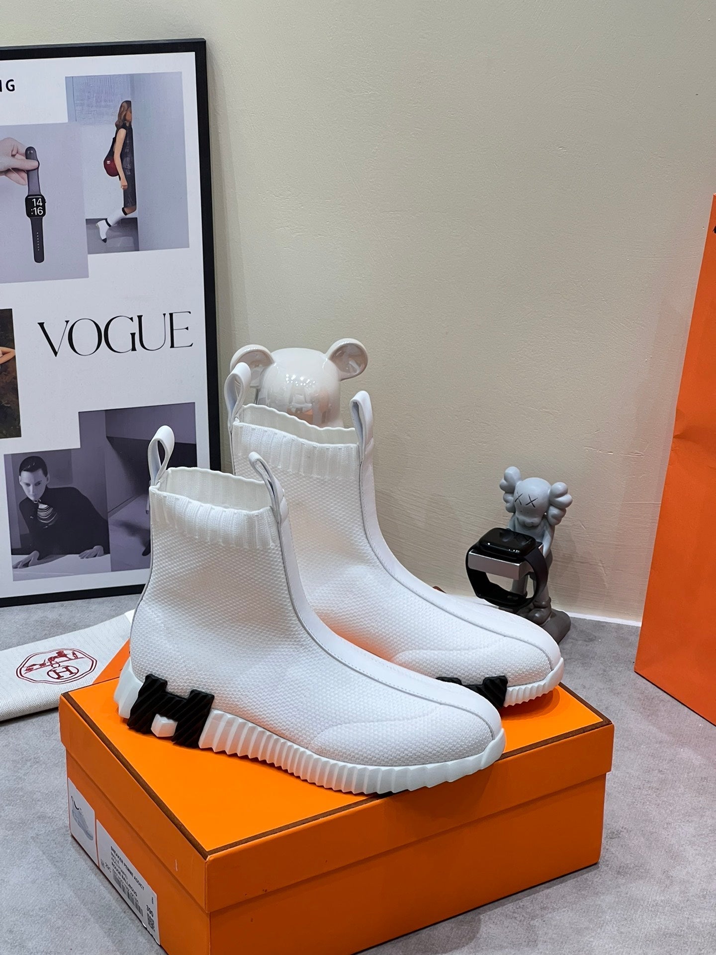 H FUN CLASSIC SNEAKER STYLISH WHITE FABRIC