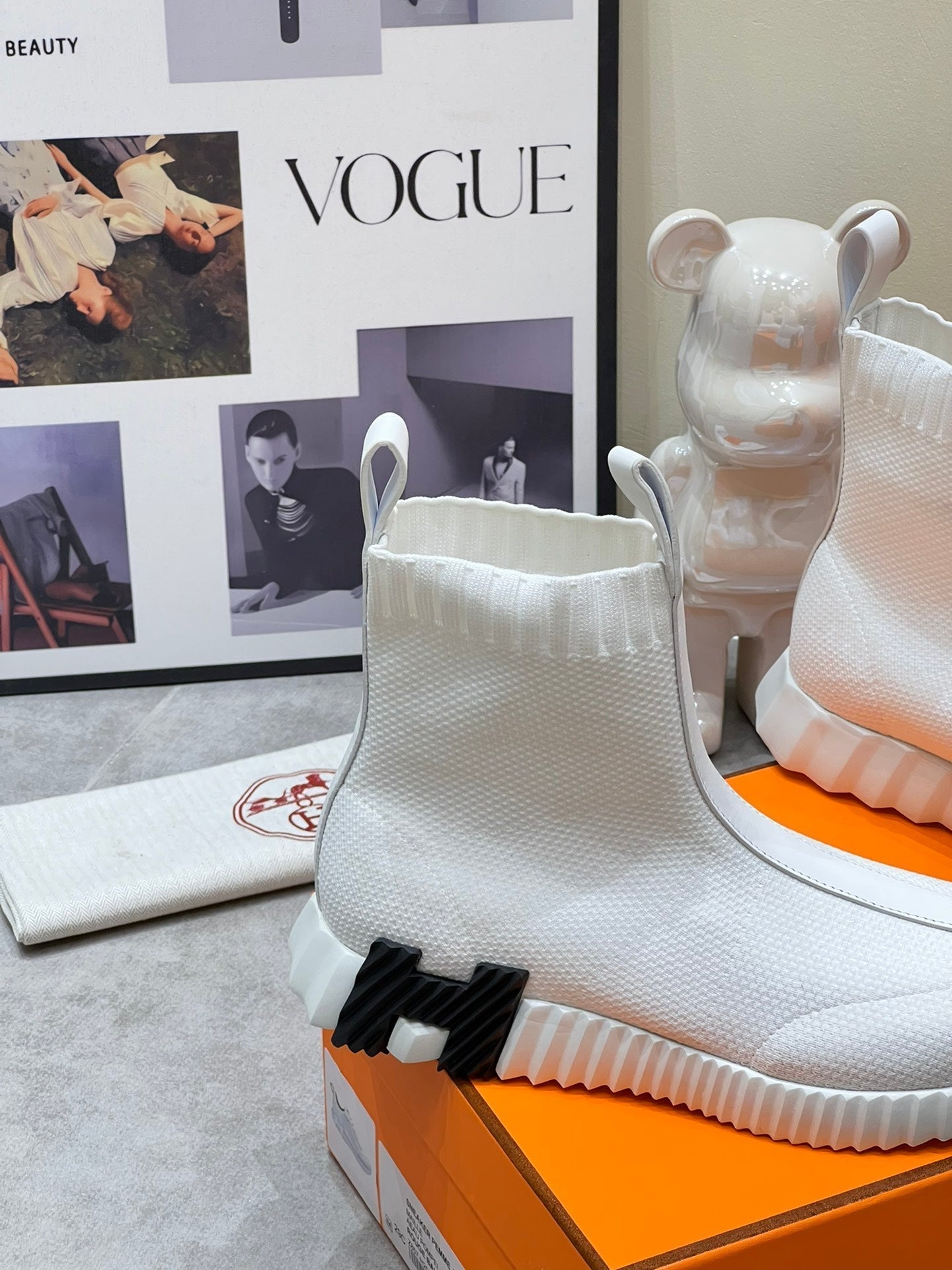 H FUN CLASSIC SNEAKER STYLISH WHITE FABRIC