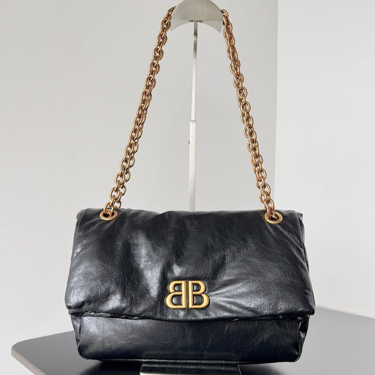 MONACO SMALL BAG 28 IN BLACK ARENA CALFSKIN GOLD HARDWARE