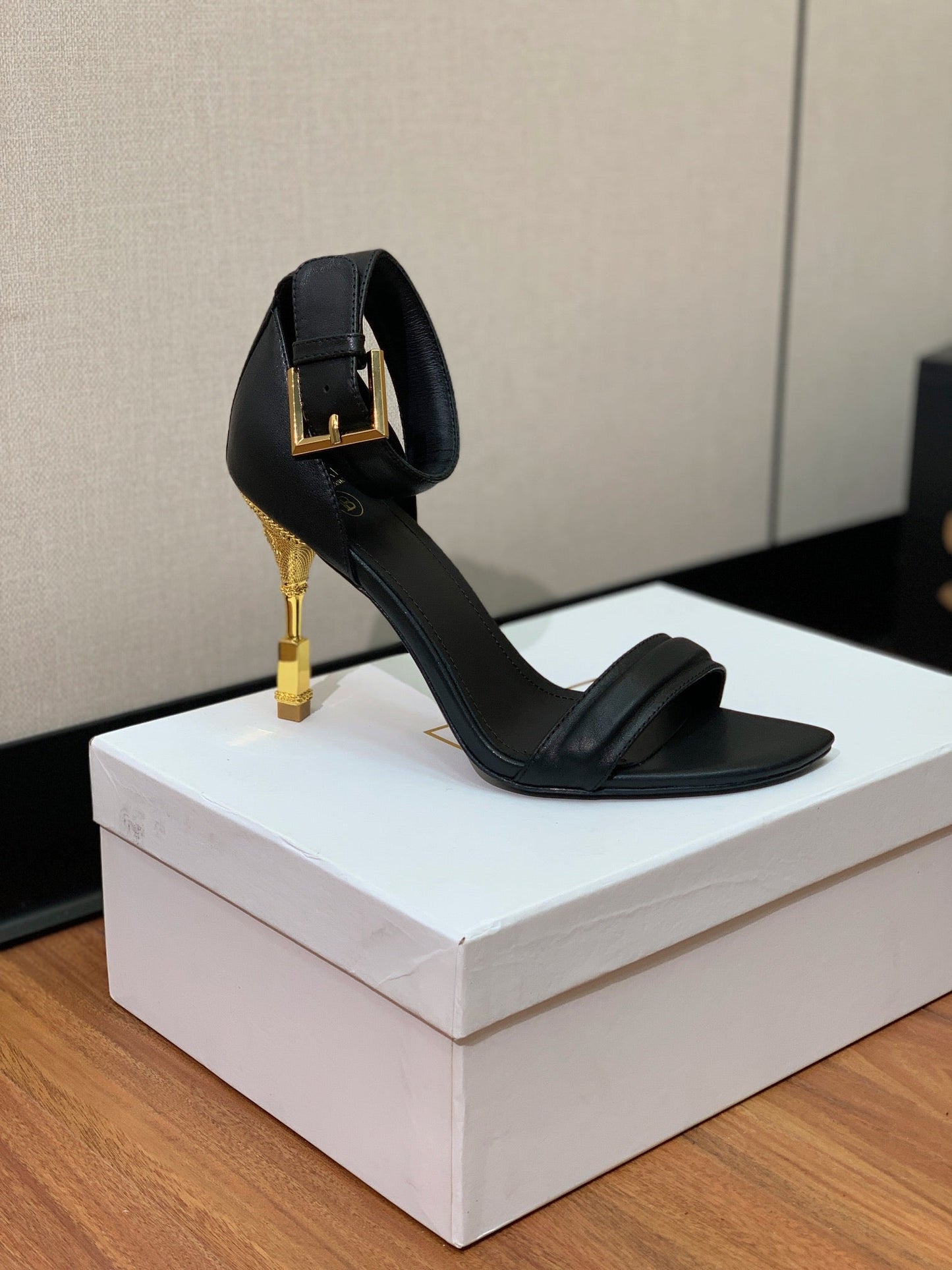 BALMAIN 25S SQUARE STRAP HIGH HEELS 100MM IN BLACK CALFSKIN