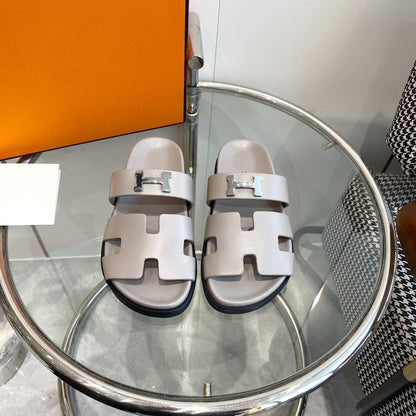 Chypre Sandal Gray Leather
