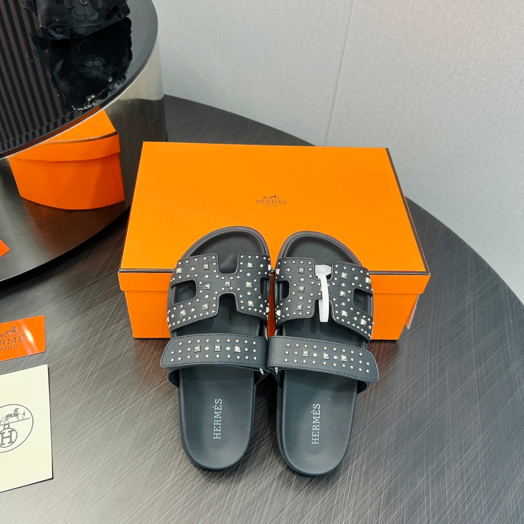 CHYPRE SANDAL BLACK CALFSKIN SPECIAL