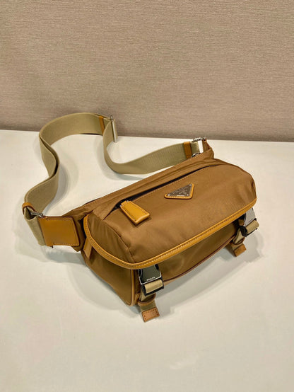 MESSENGER BAG 20 IN CIDER BROWN RE-NYLON AND CALFSKIN TRIM