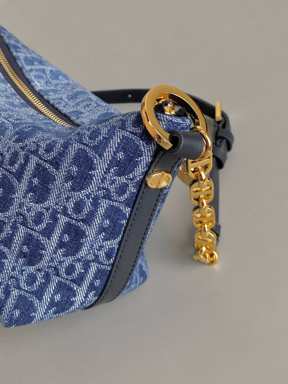 DIORSTAR 28 HOBO BAG WITH CHAIN BLUE DENIM OBLIQUE JACQUARD