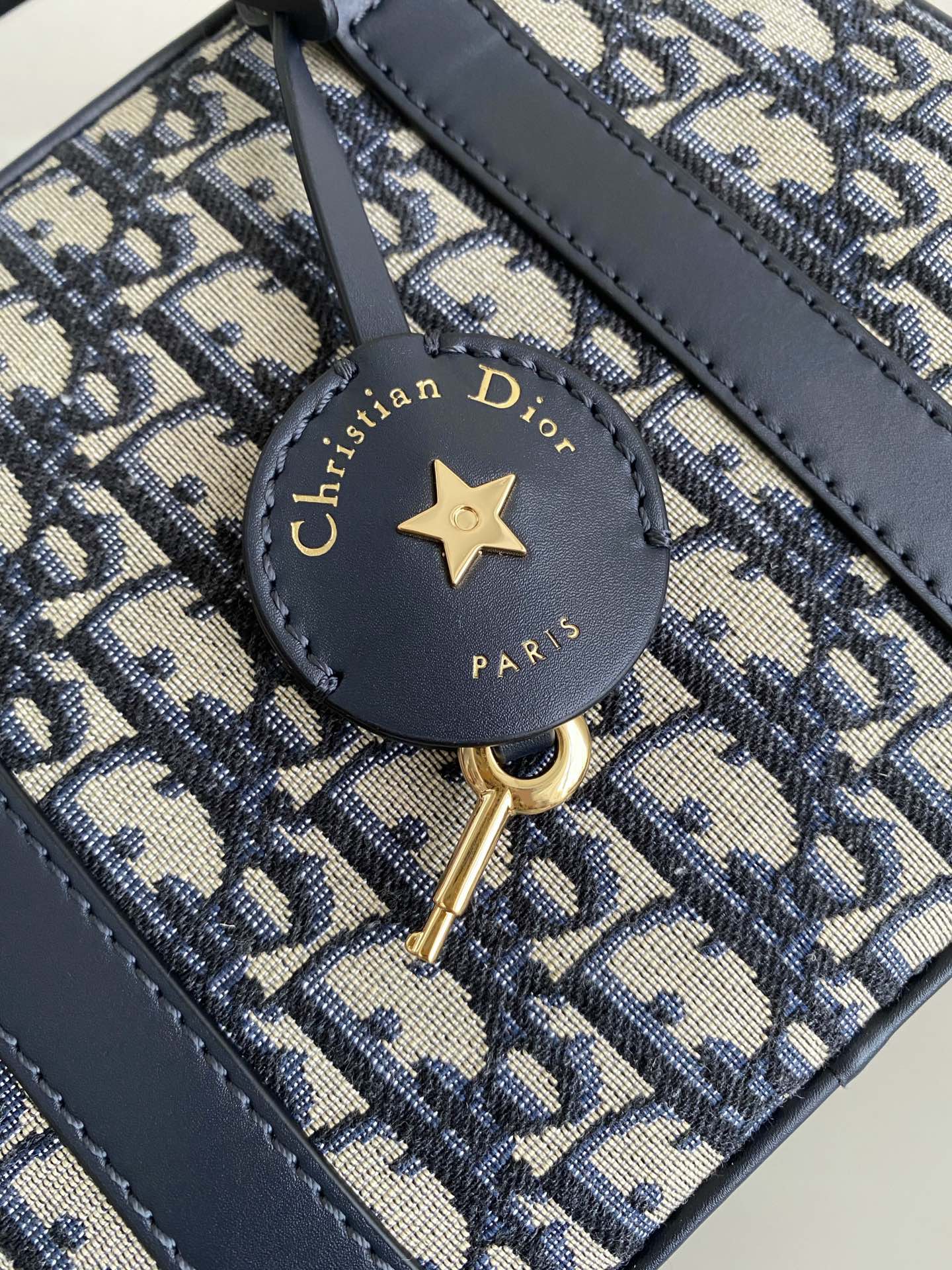 MEDIUM D-VIBE BOWLING BAG 25 BLUE JACQUARD