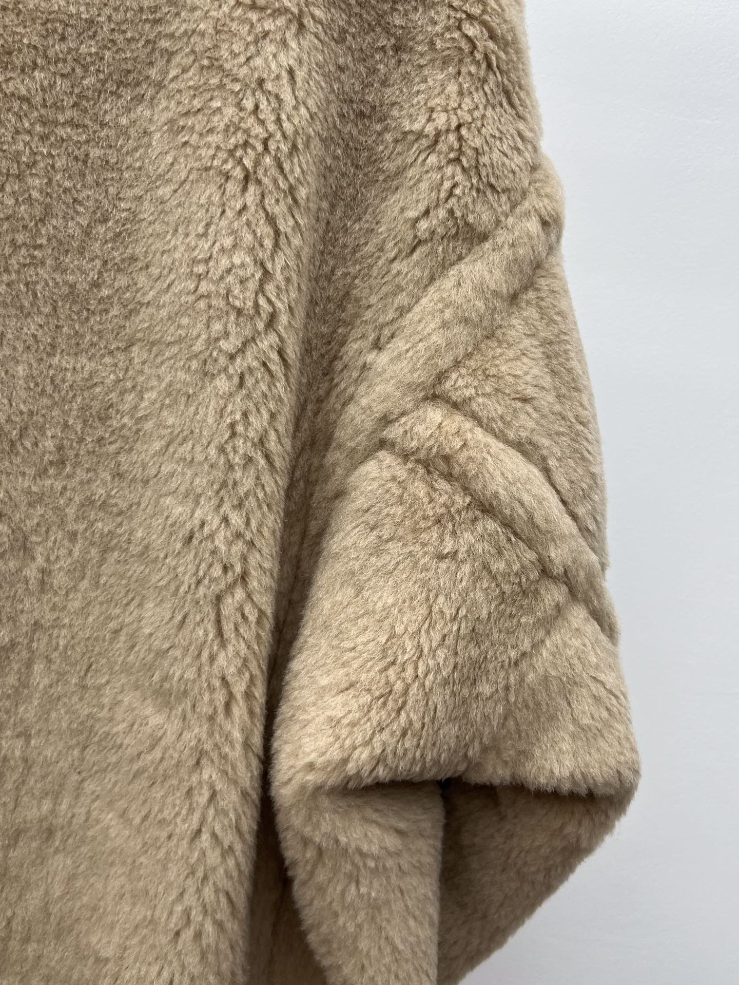 Women’s Max Mara Style Long Teddy Bear Coat – Style 114