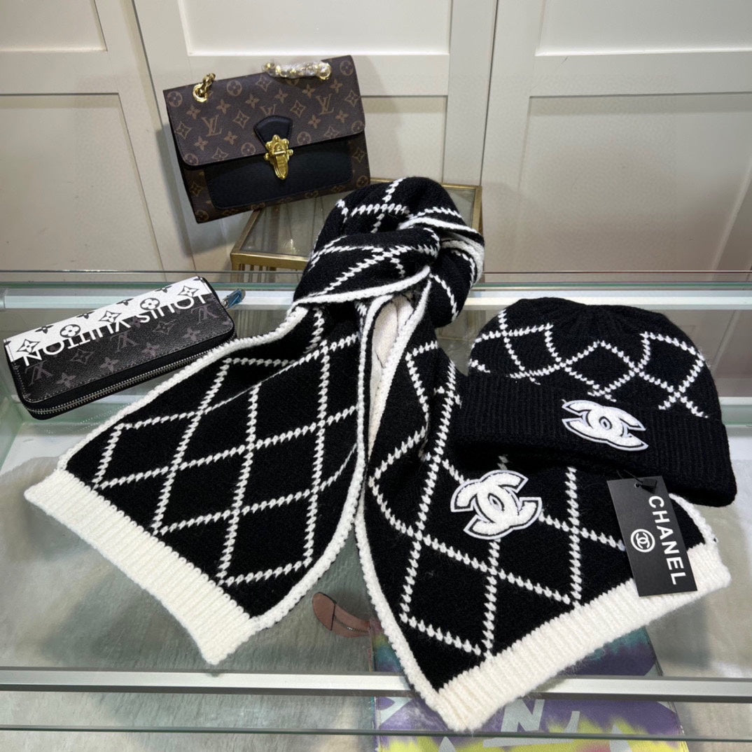 SET HAT AND SCARF IN BLACK MIX WHITE WOOL 422597