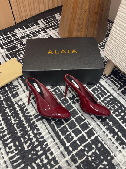 HIGH-HEEL 10 CM MULES IN BERRY RED PATENT CALFSKIN