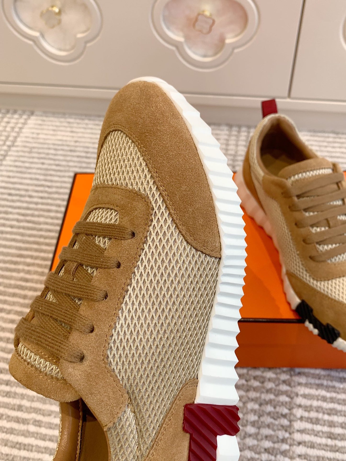 BOUNCING SNEAKER IN CIDER BROWN GRAPHIC MESH AND SUEDE