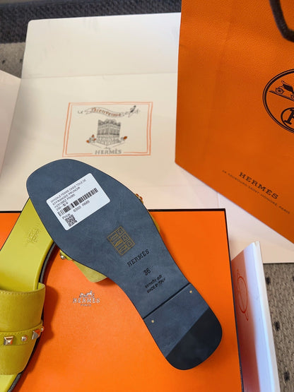 GIULIA FLAT SANDAL IN NEON YELLOW SUEDE