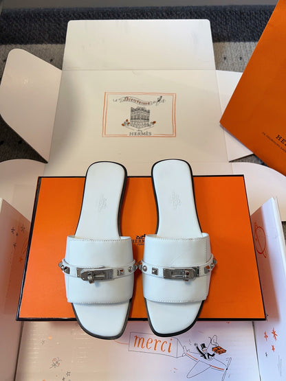 GIULIA FLAT SANDAL IN WHITE CALFSKIN