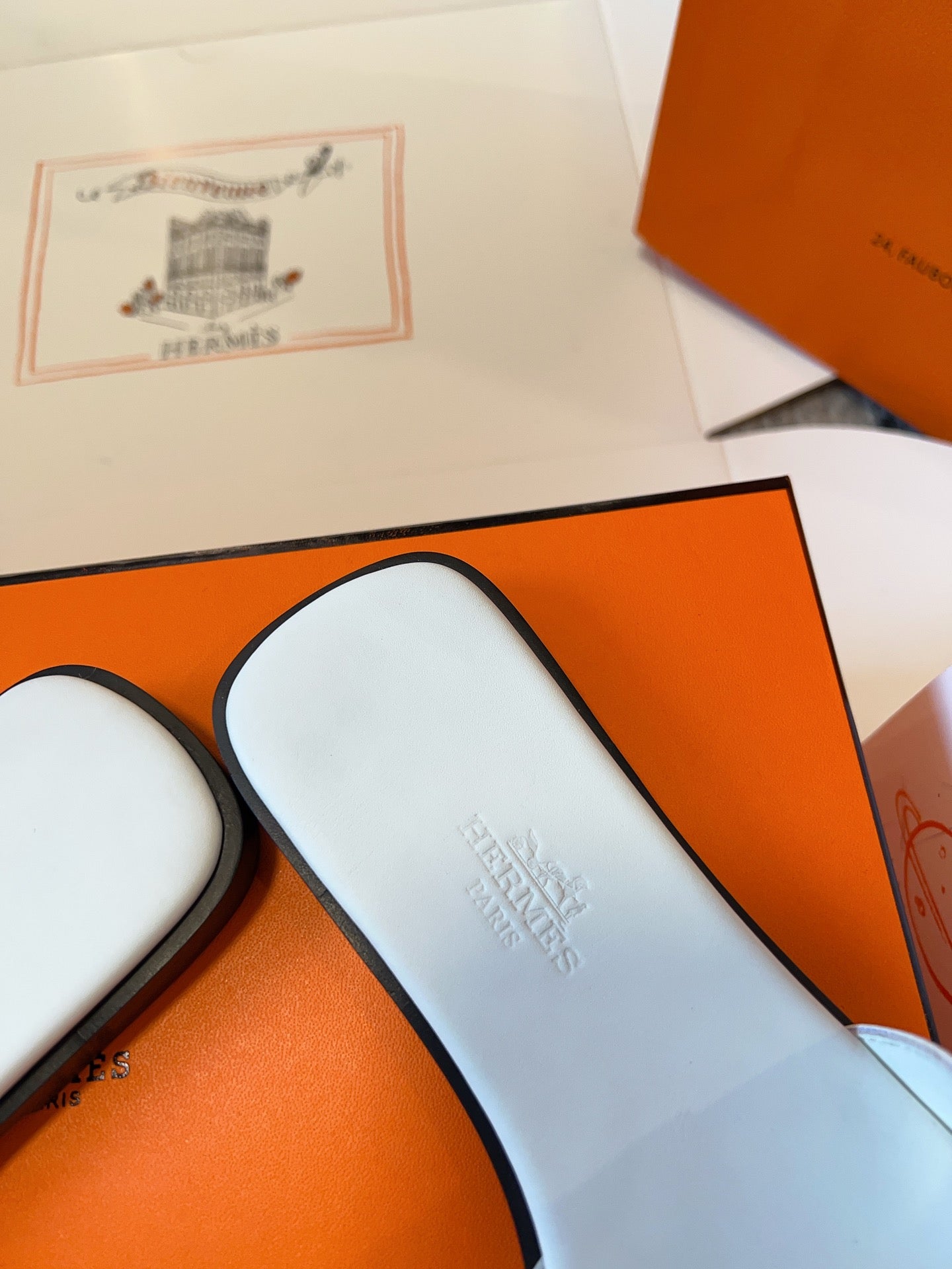 GIULIA FLAT SANDAL IN WHITE CALFSKIN