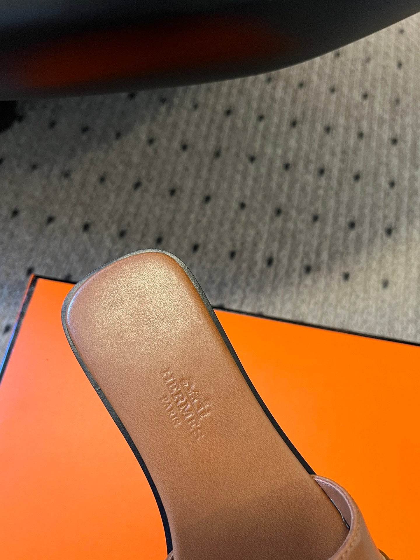 GIULIA FLAT SANDAL IN BRONZE BROWN CALFSKIN