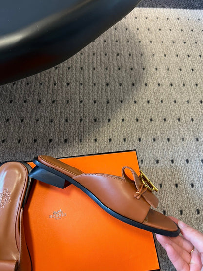 ILOT FLAT SANDAL IN BRONZE BROWN CALFSKIN