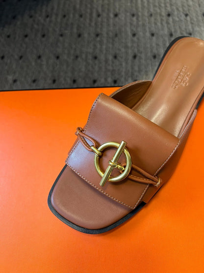 ILOT FLAT SANDAL IN BRONZE BROWN CALFSKIN