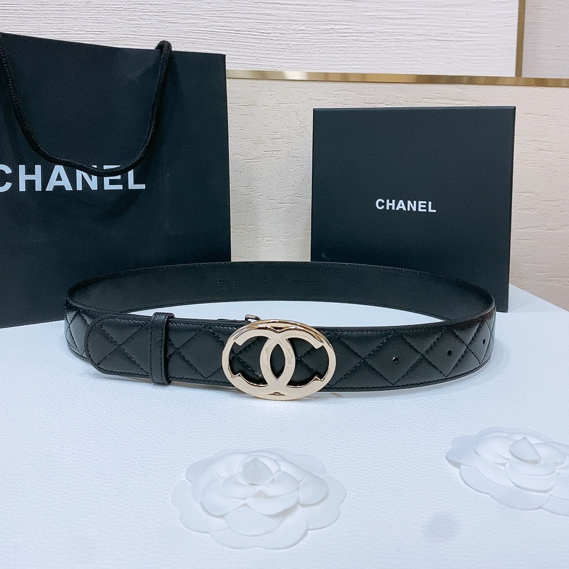 DOUBLE C BELT 38MM IN BLACK QUILTED LAMBSKIN WITH GOLD OVAL BUCKLE CENTERED LOGO