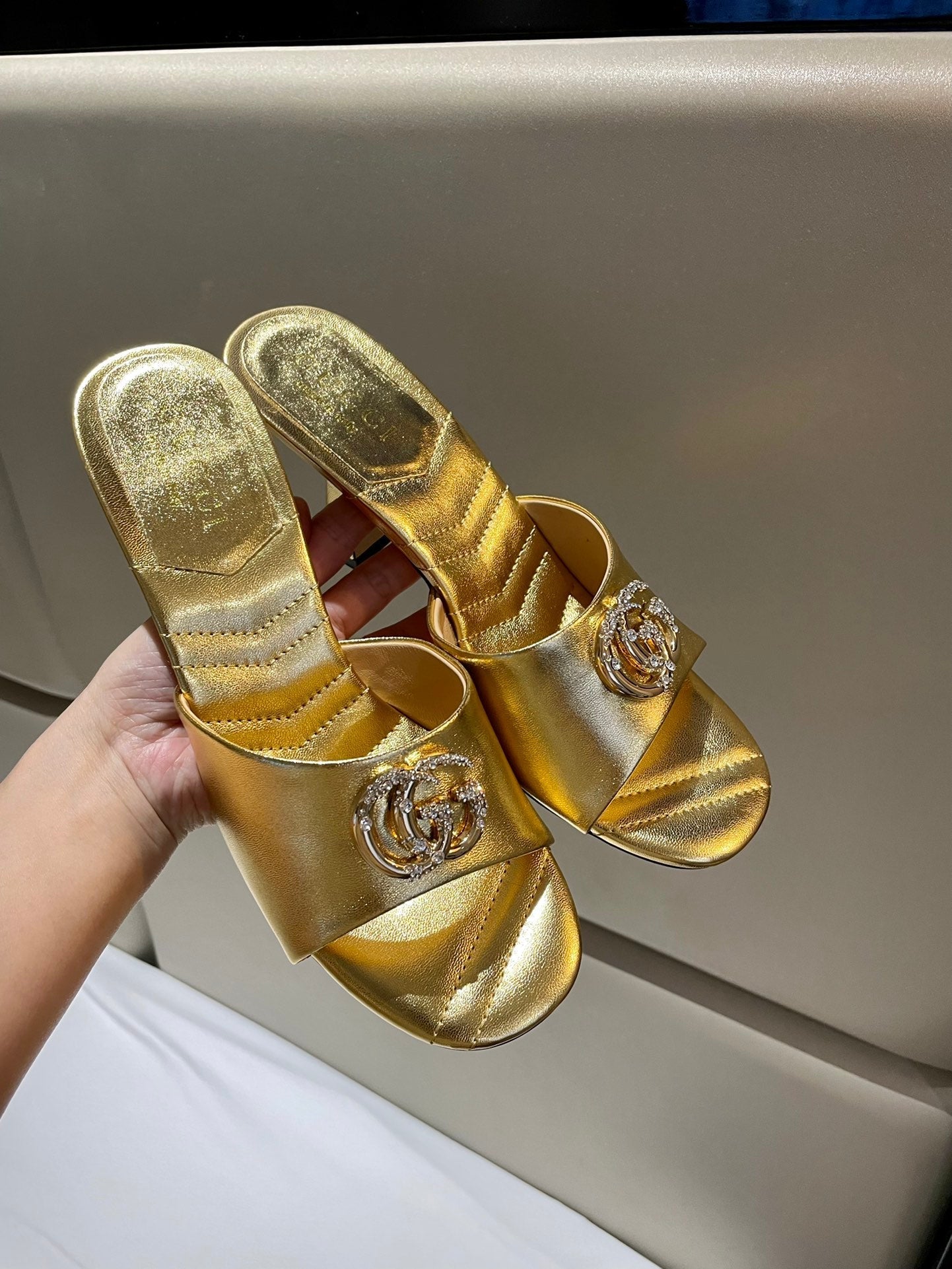 GG HIGH HEELS 70 IN SHINY GOLD LAMBSKIN GOLD HARDWARE WITH CRYSTALS