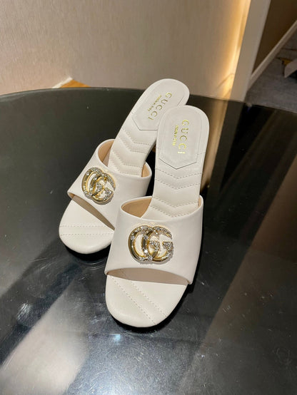 GG HIGH HEELS 70 IN WHITE LAMBSKIN GOLD HARDWARE WITH CRYSTALS