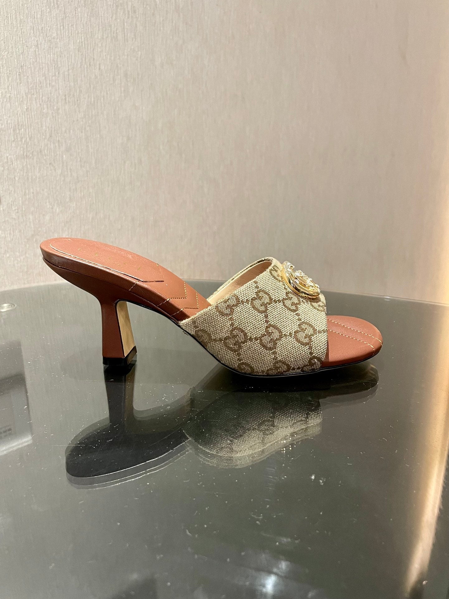 GG HIGH HEELS 70 IN BROWN LAMBSKIN GOLD HARDWARE WITH CRYSTALS