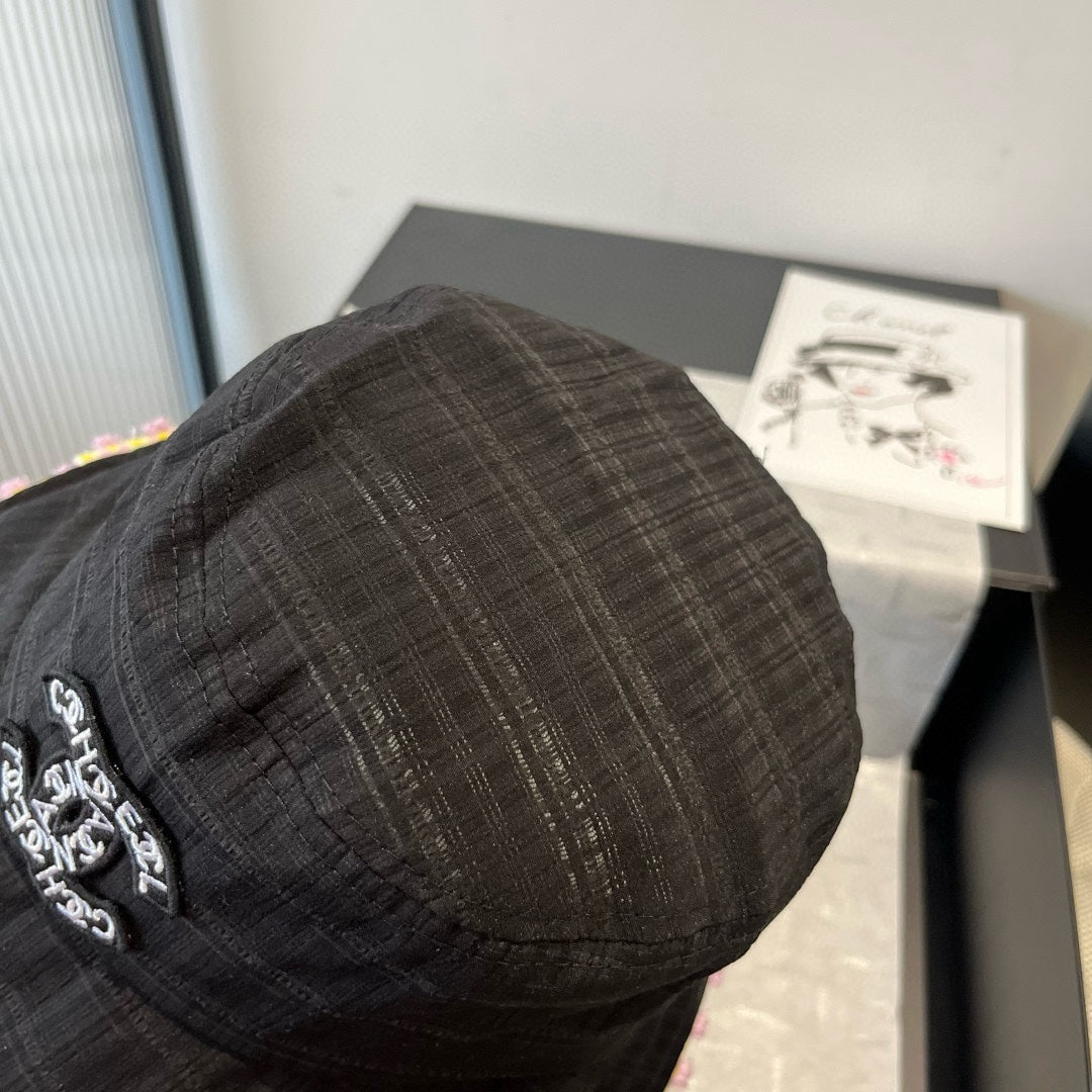 BLACK BUCKET HAT WITH FLORAL BORDER 673996