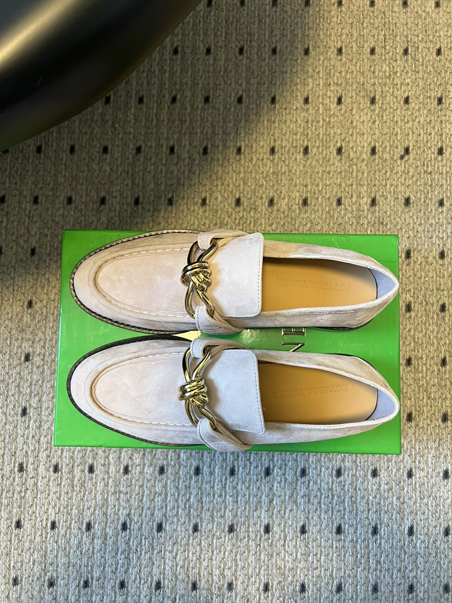 BOTTEGA VENETA 26S LOAFERS IN LIGHT BEIGE SUEDE WITH GOLD HARDWARE