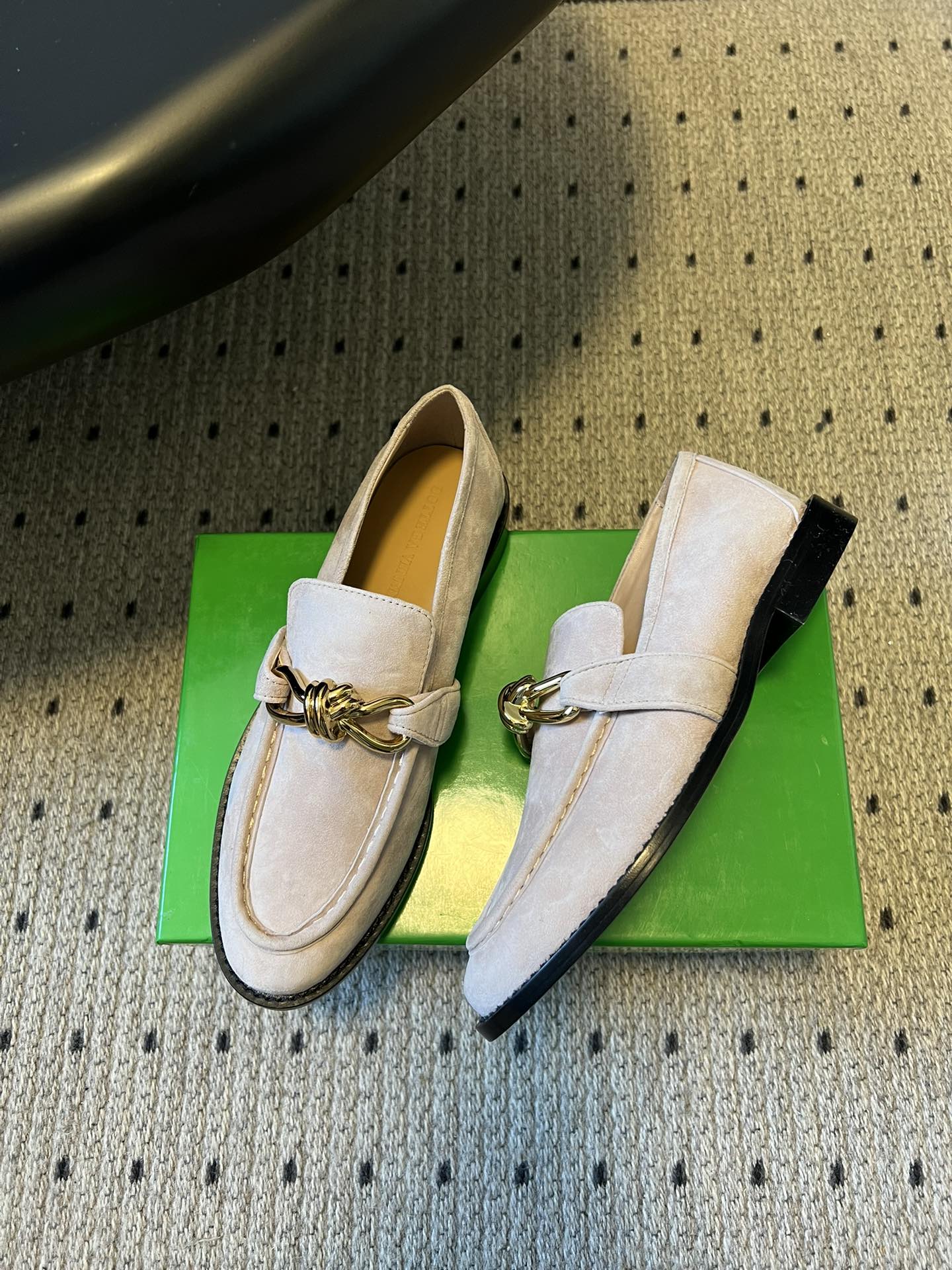 BOTTEGA VENETA 26S LOAFERS IN LIGHT BEIGE SUEDE WITH GOLD HARDWARE