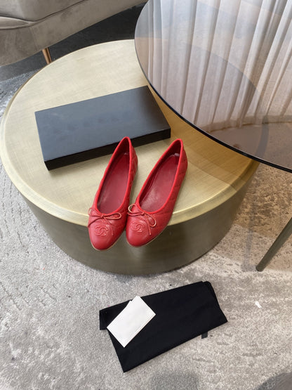 BALLET FLATS RED QUILTED LAMBSKIN