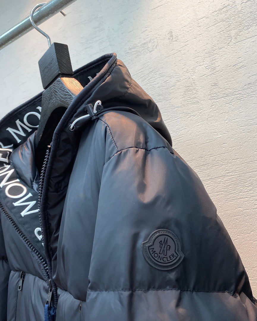 Women's Moncler Puffer Jacket Black Color-Style215